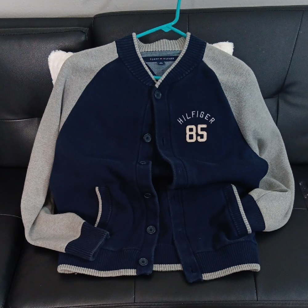 Vintage Tommy Hilfiger Navy and Gray Knit Collar Size M